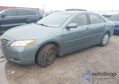 2007 Toyota Camry Le z USA, uszkodzony, nr VIN 4T1BE46K77U554726